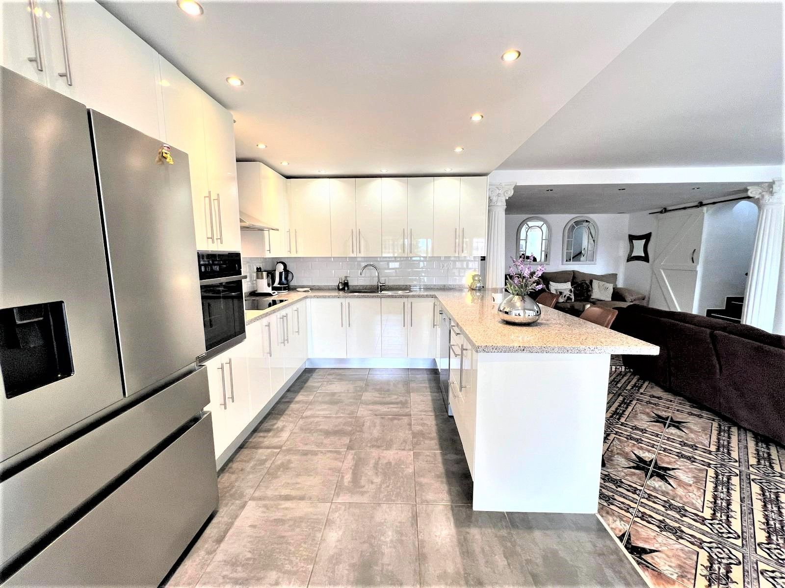 4 Bedroom Villa in Mijas - Photo 3