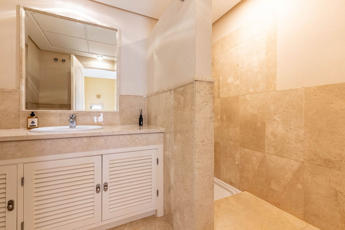 4 Bedroom Apartment in Marbella - Foto 22