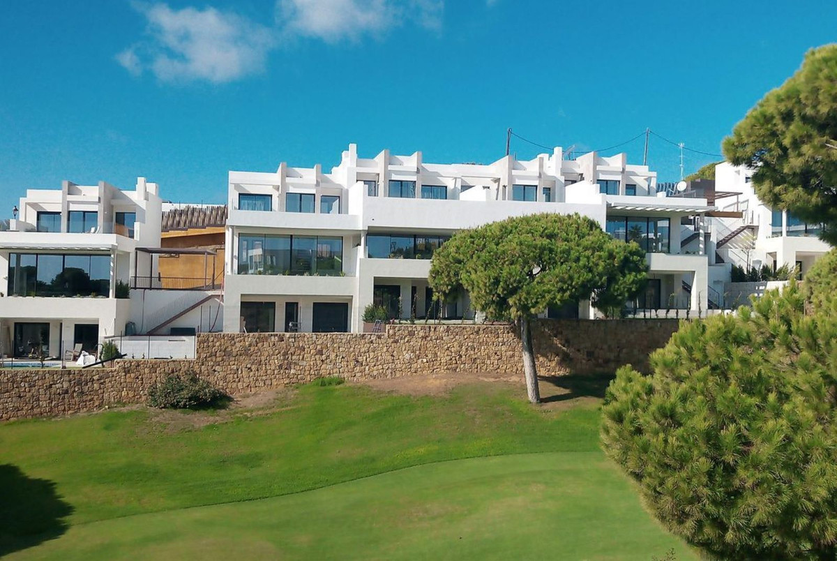 3 Bedroom Villa in Marbella - Photo 7