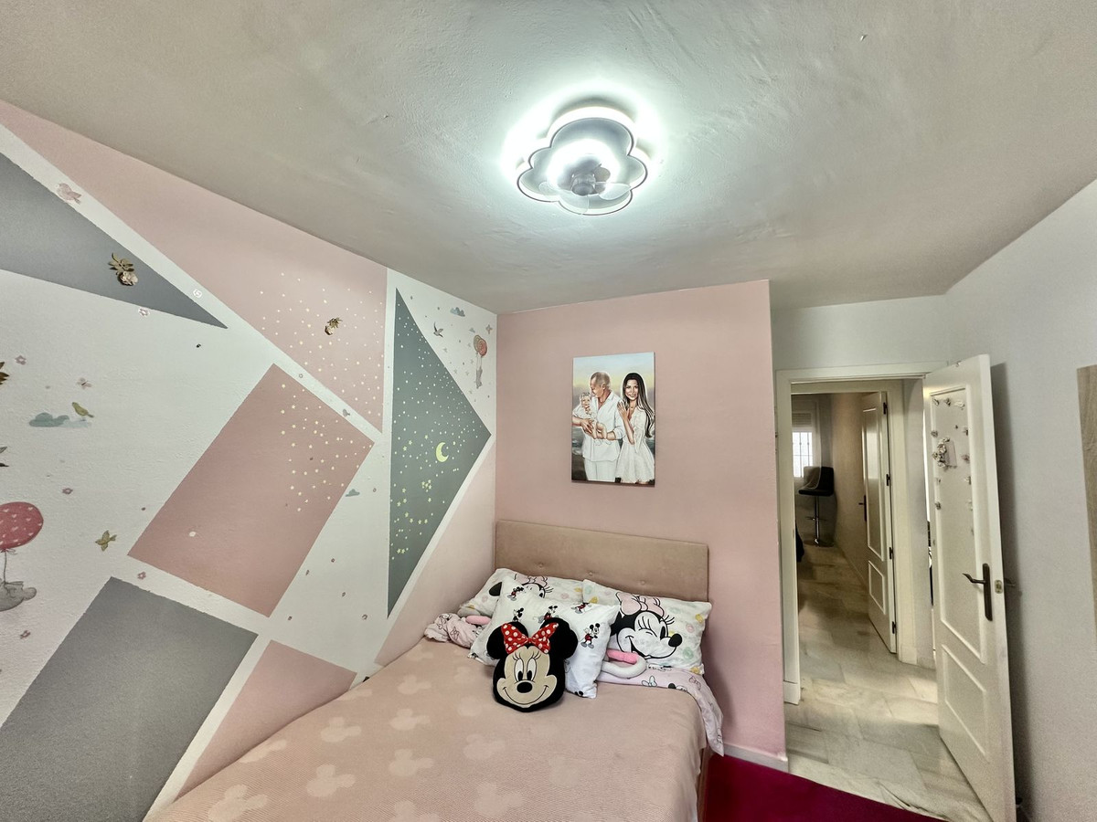 2 Bedroom Apartment in Mijas - Photo 16