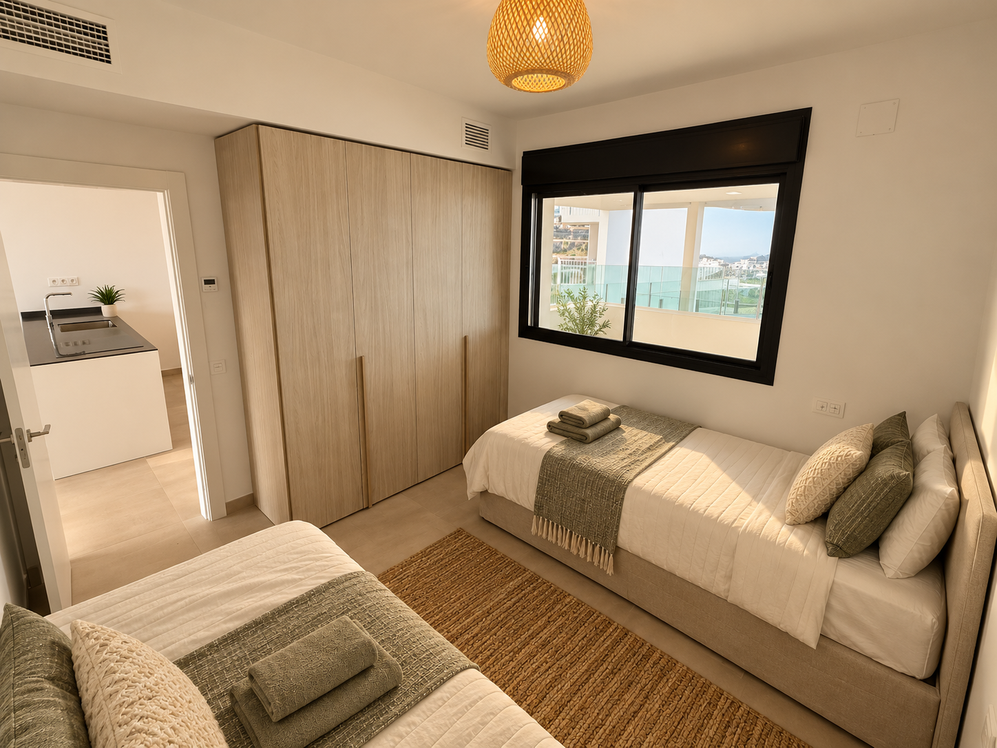 2 Bedroom Apartment in Benalmádena - Photo 16