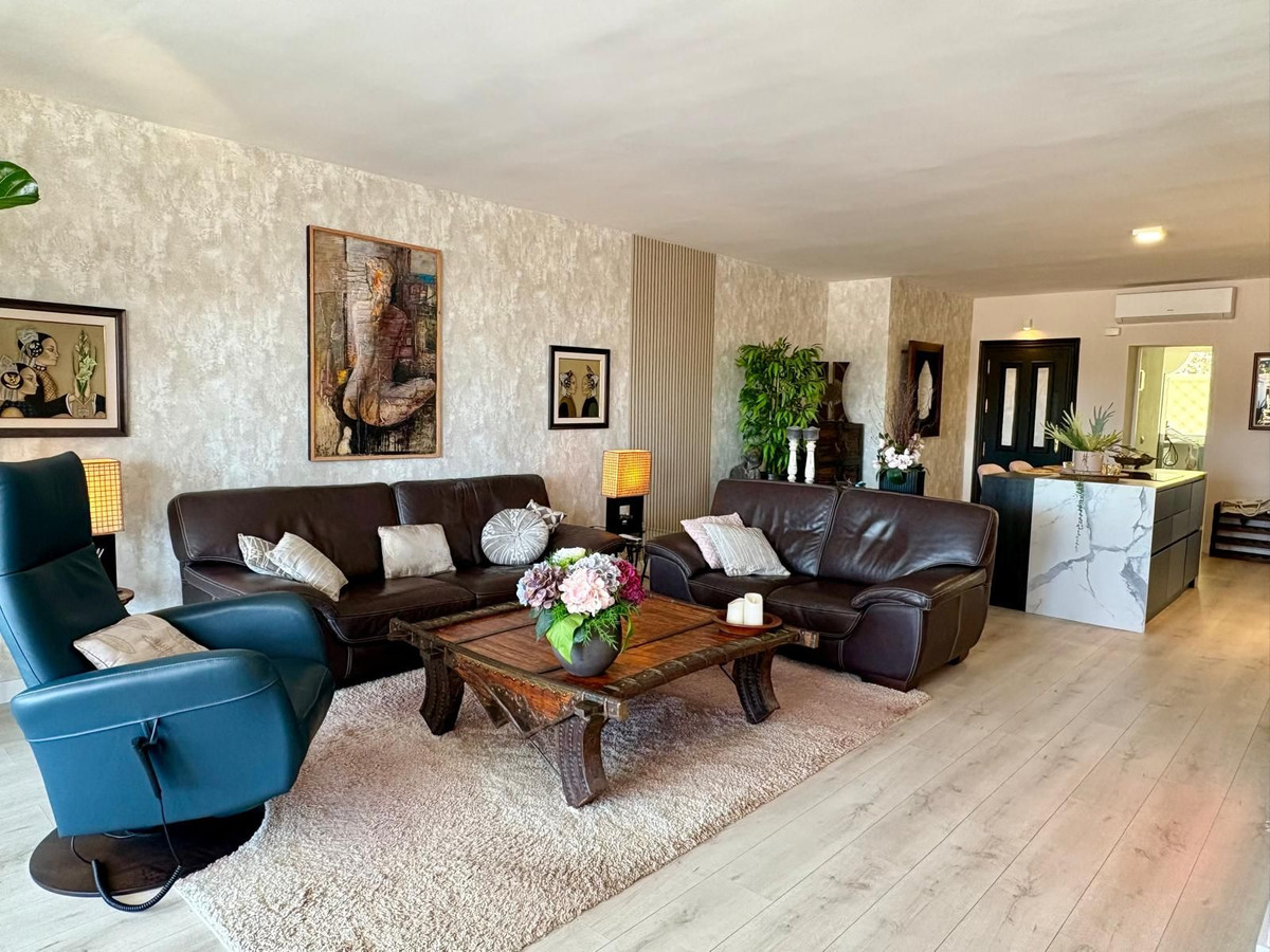 2 Bedroom Apartment in Benahavís - Foto 3