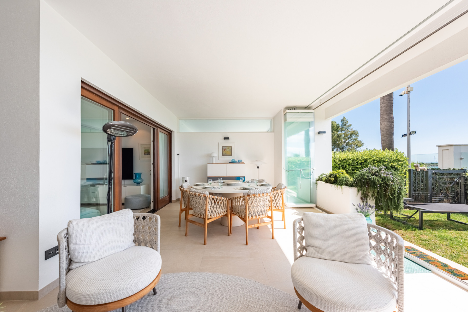 2 Bedroom Apartment in Estepona - Photo 12