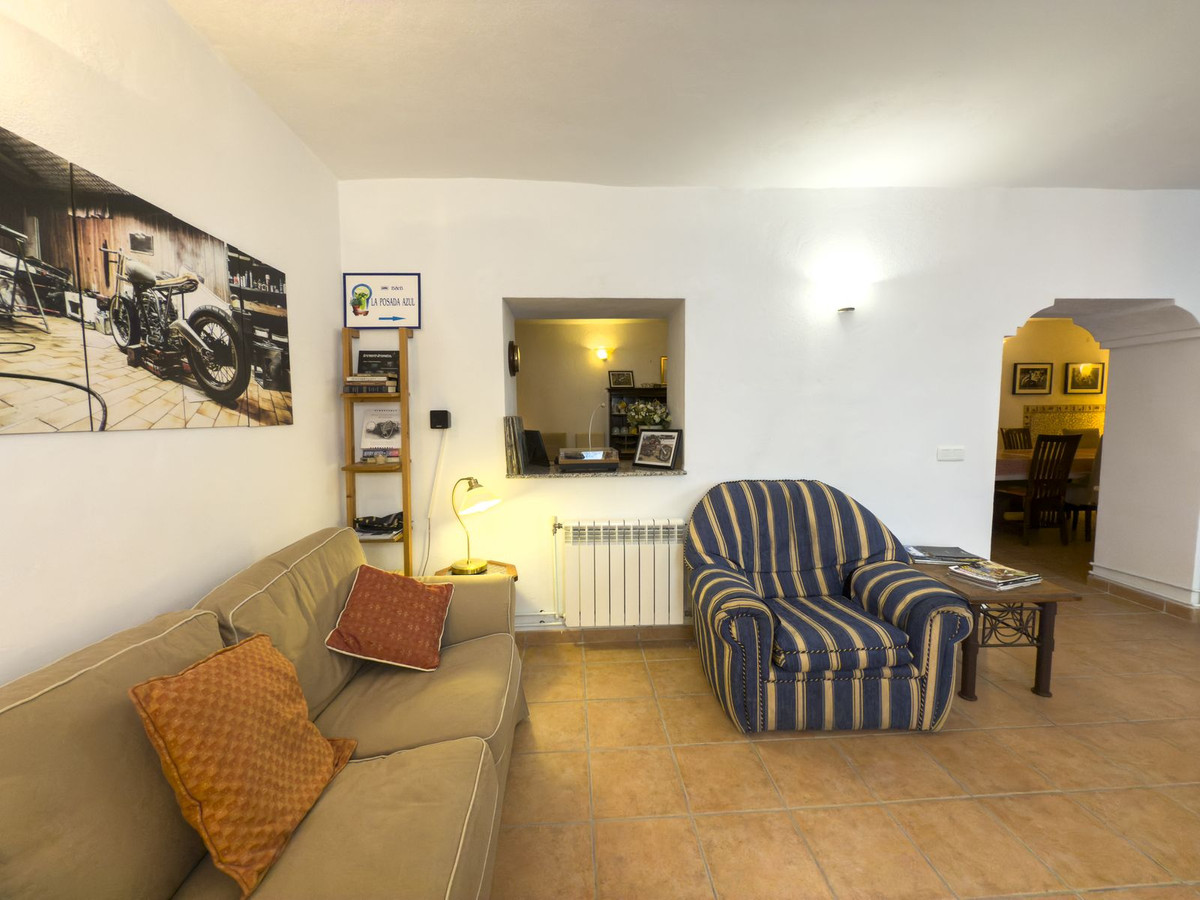 6 Bedroom Townhouse in Tolox - Photo 13