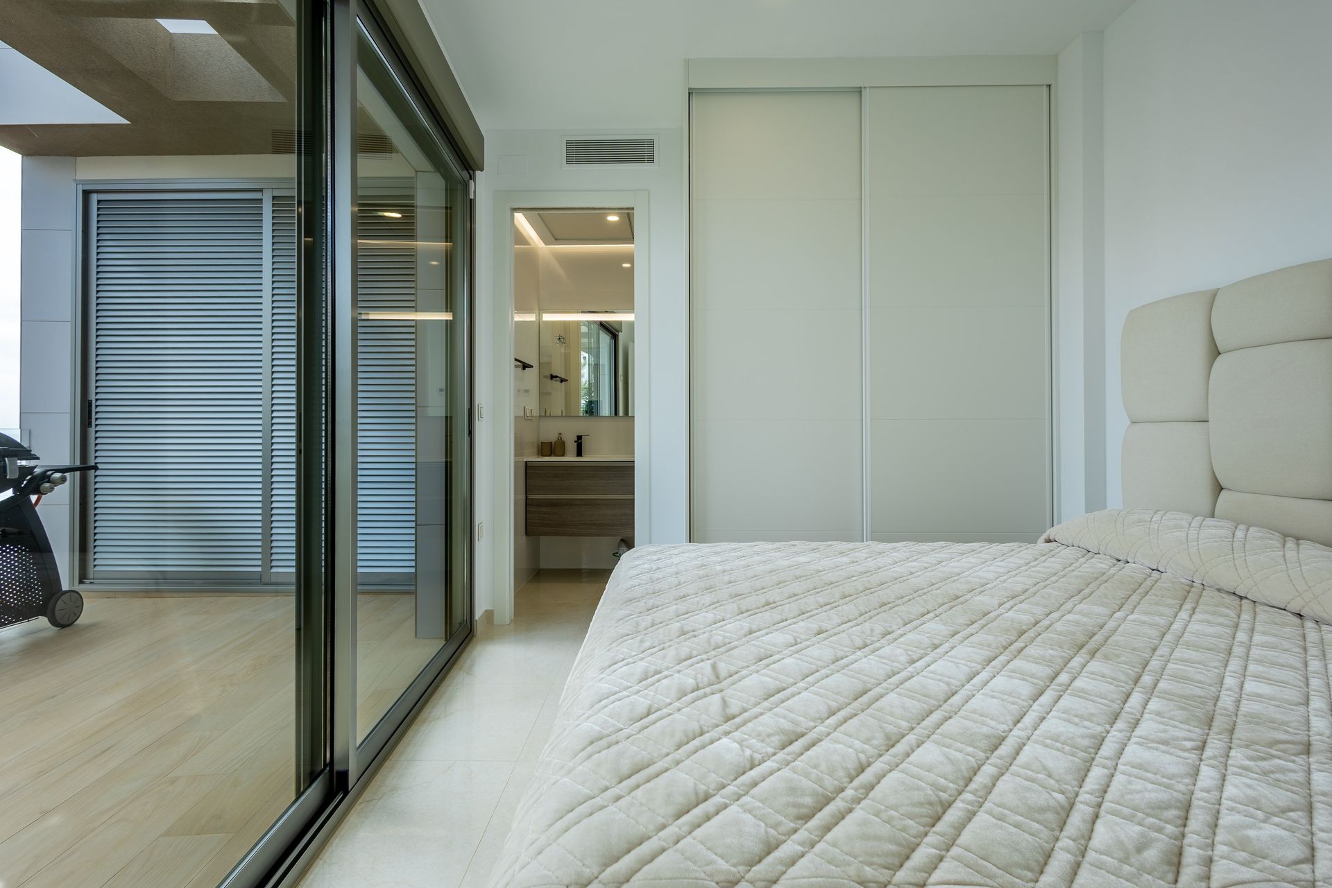 Apartamento com 4 quartos com piscina em Alicante, Espanha – Foto 18