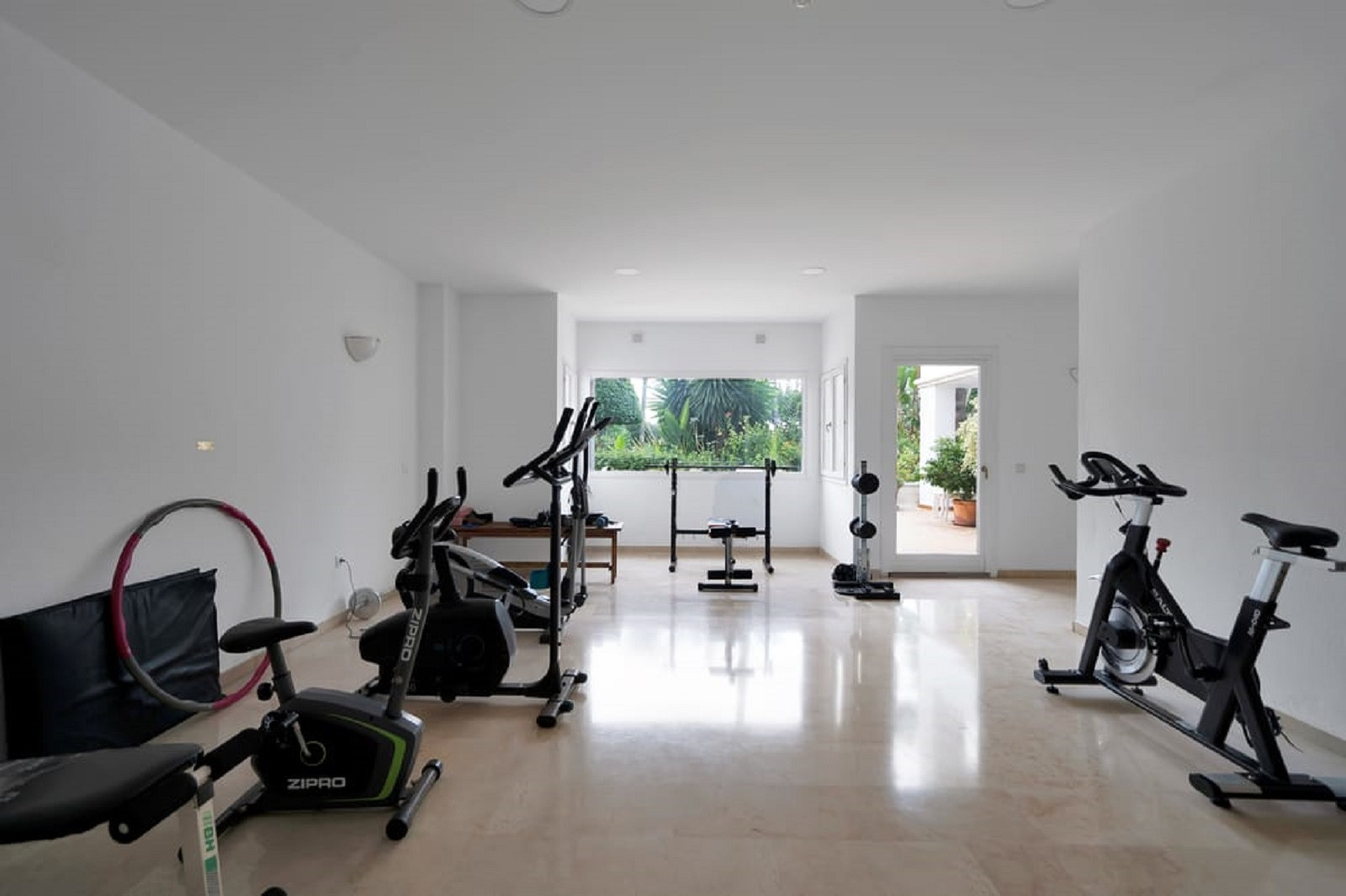 2 Bedroom Apartment in Estepona - Photo 22