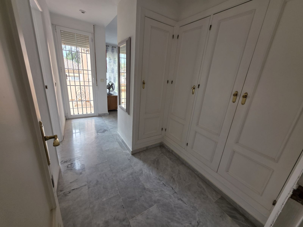3 Bedroom Villa in San Pedro de Alcántara - Photo 15