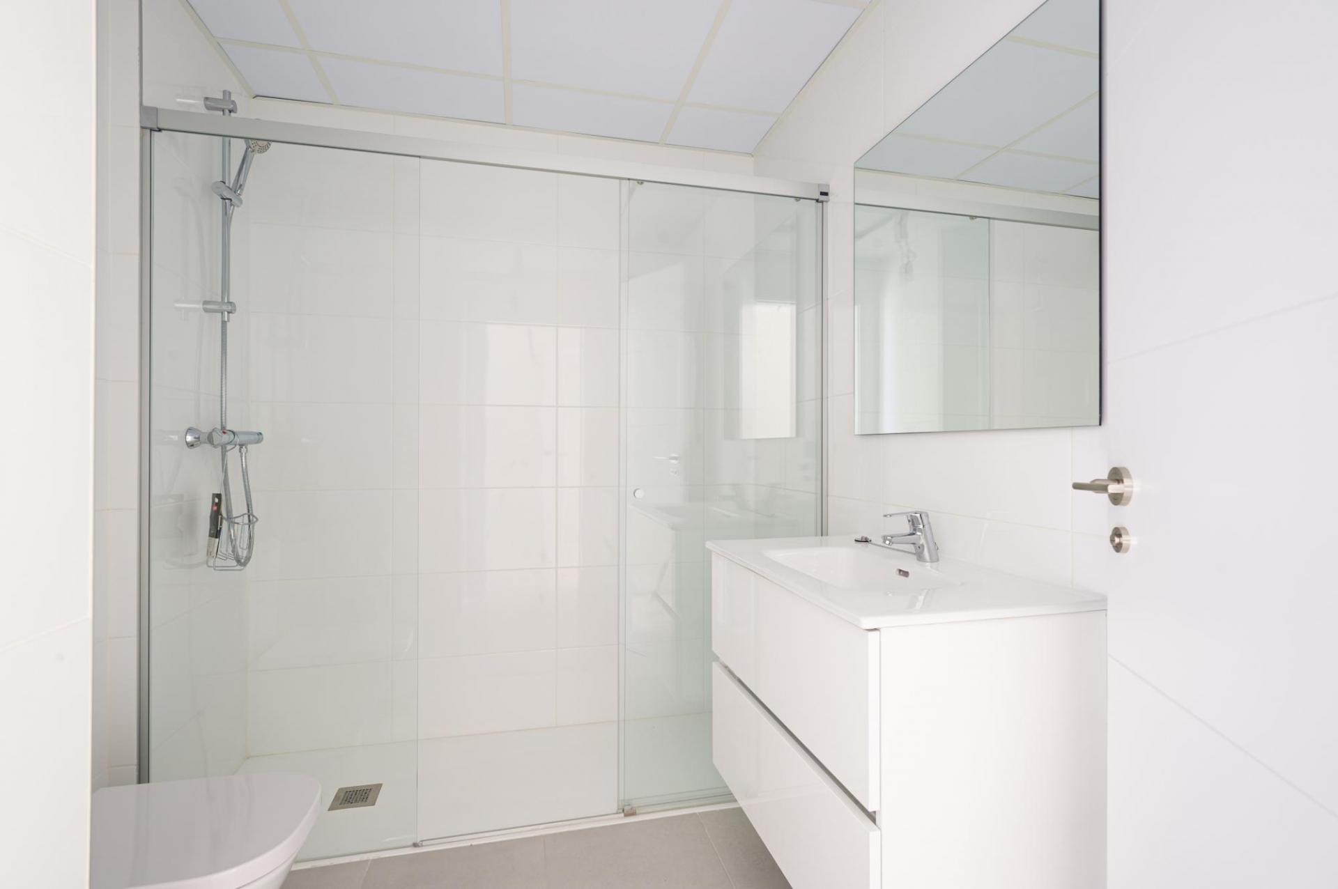 3 Bedroom Apartment in Marbella - Photo 10
