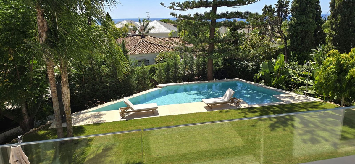 5 Bedroom Villa in Marbella - Photo 13