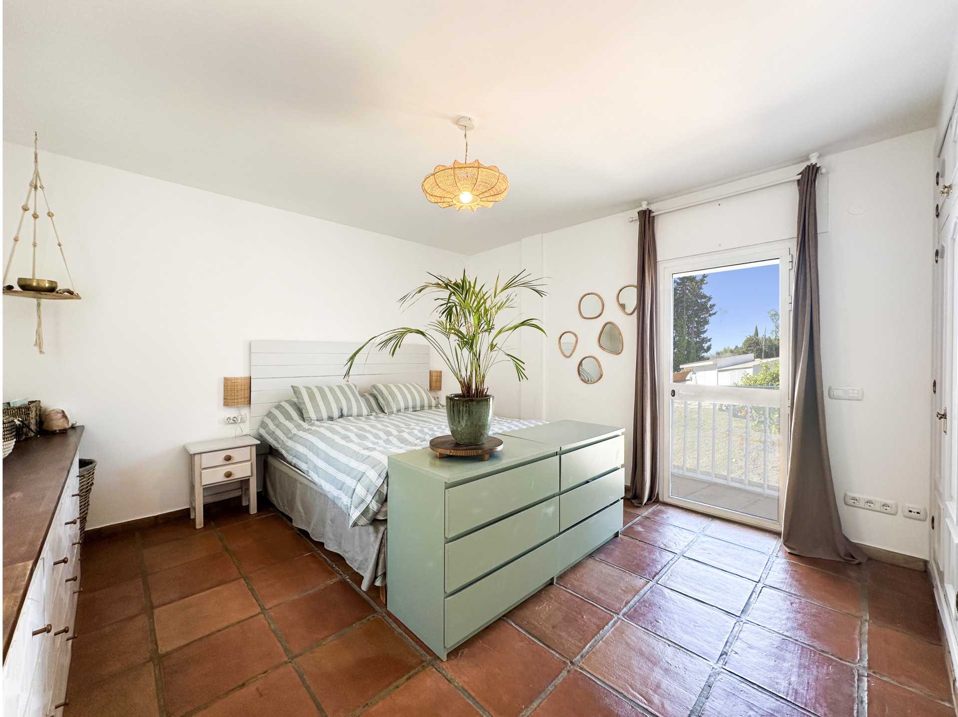 6 Bedroom Villa in Estepona - Photo 26