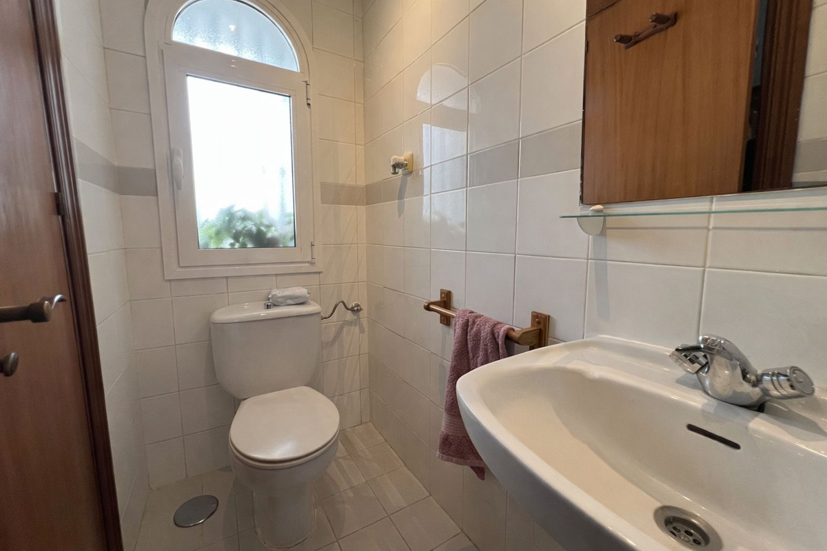3 Bedroom Townhouse in Benalmádena - Photo 23