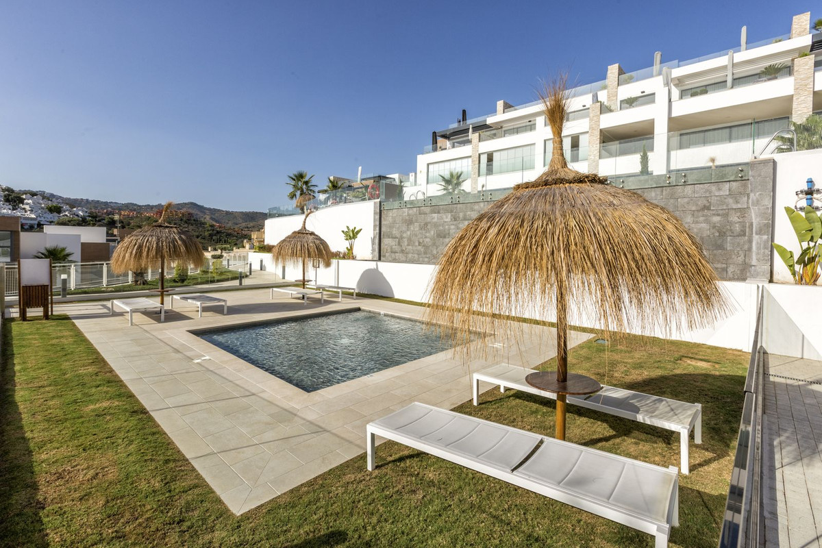 3 Bedroom Apartment in Marbella - Photo 13