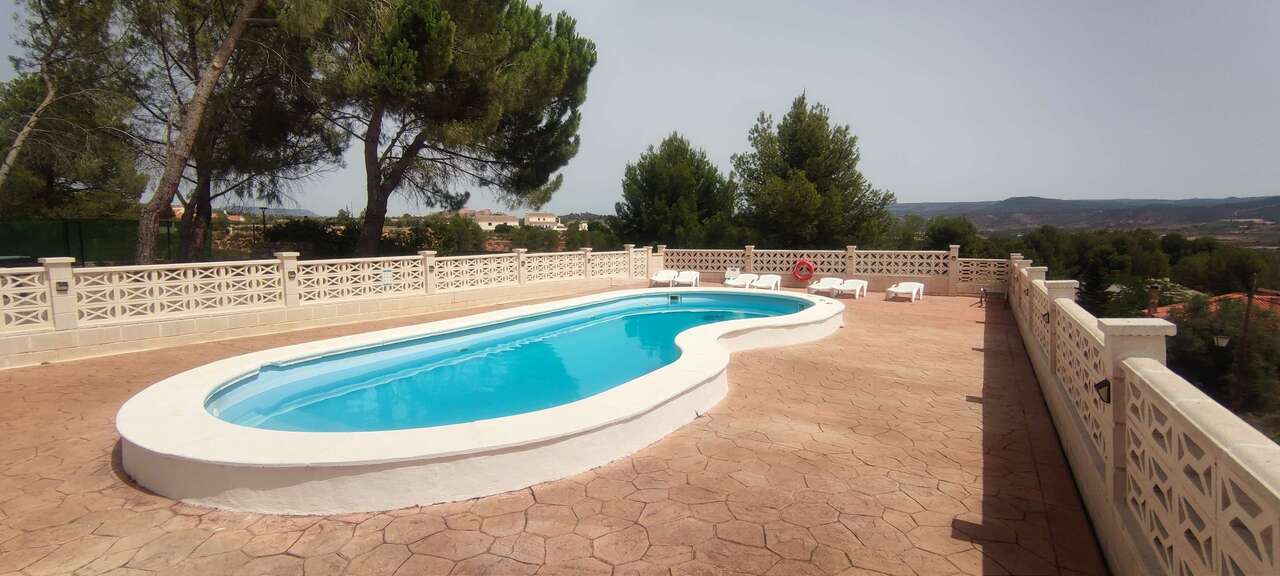 Local con piscina en Valencia – Foto 16