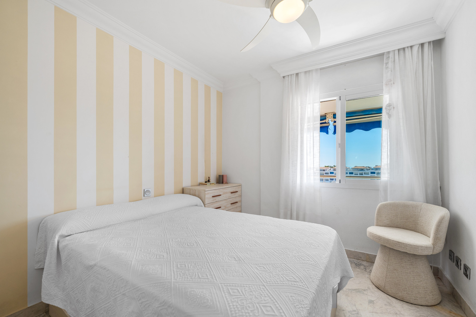 2 Bedroom Apartment in Marbella - Photo 15