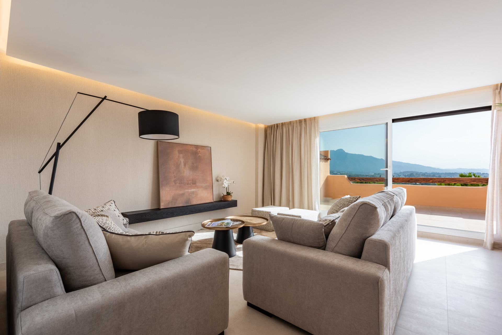 2 Bedroom Penthouse in Benahavís