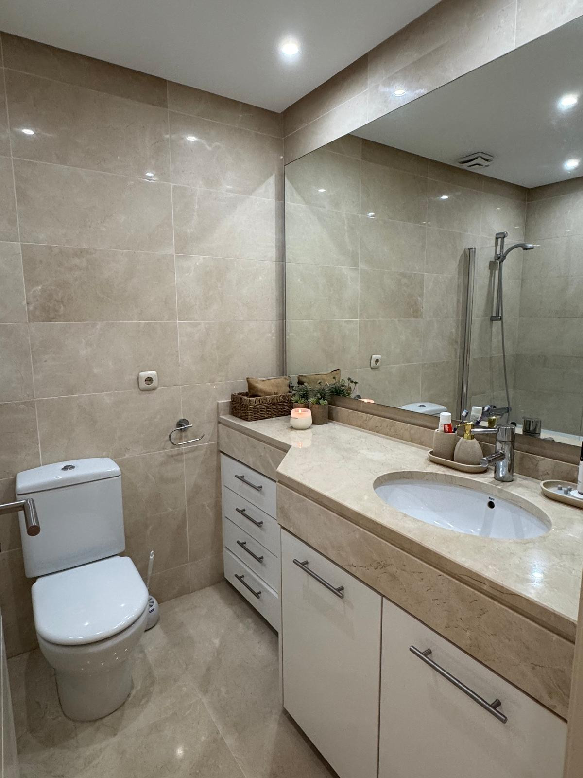 2 Bedroom Apartment in Casares - Photo 6