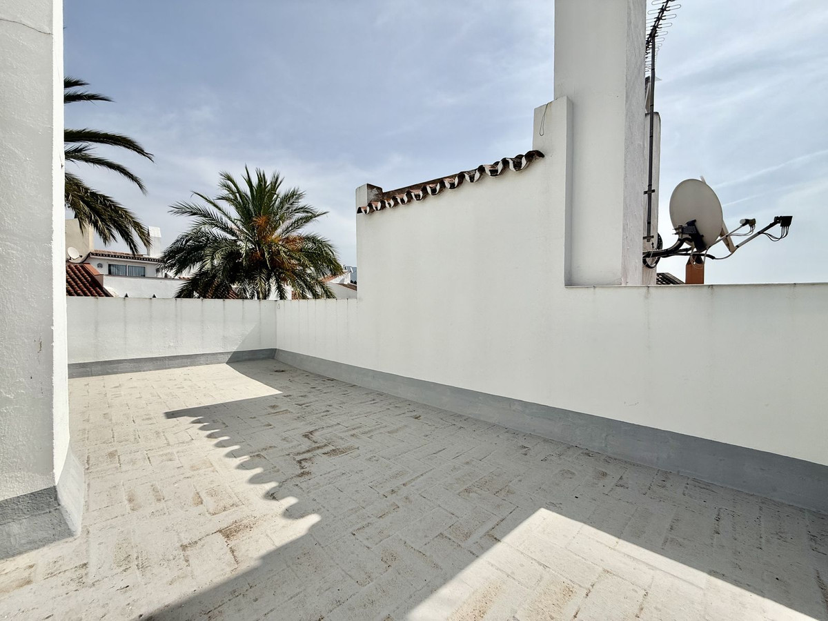 3 Bedroom Townhouse in Marbella - Photo 31