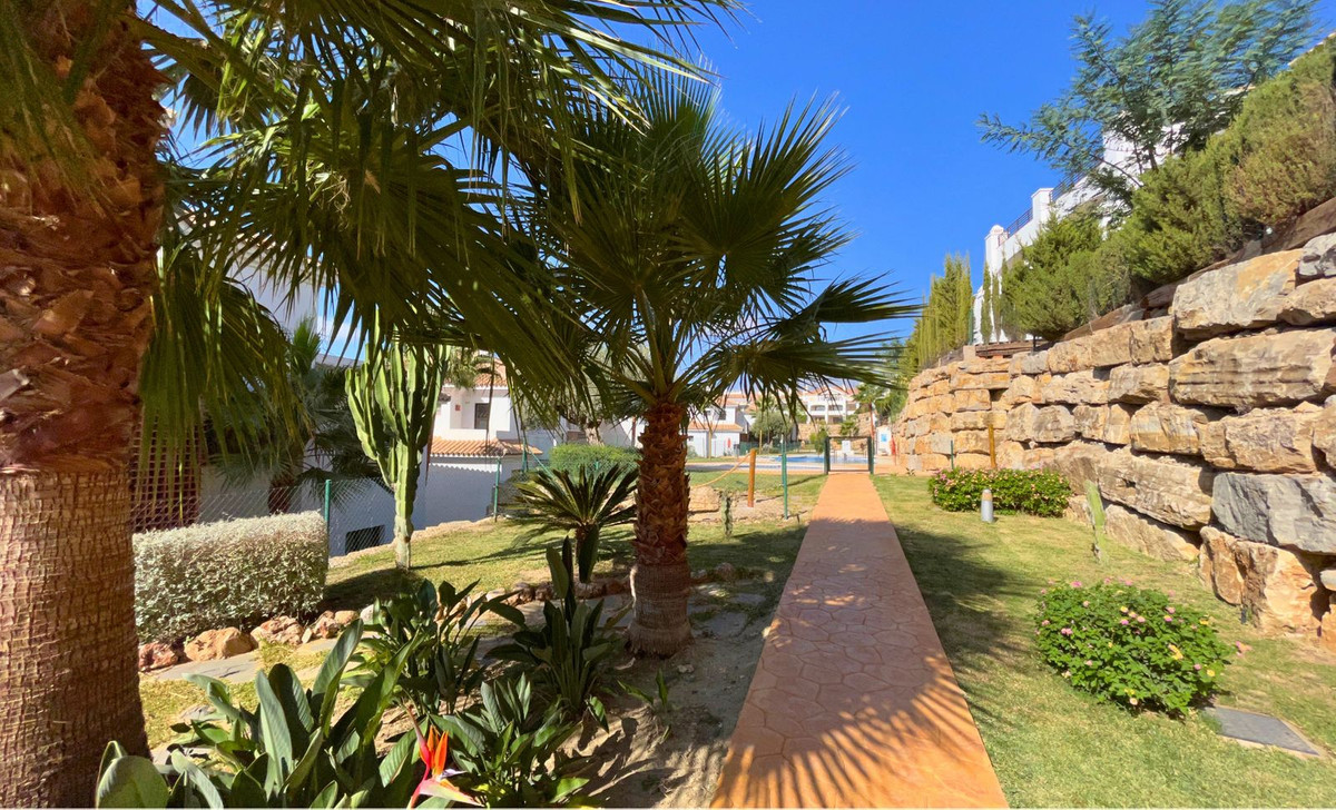 2 Bedroom Apartment in Casares - Photo 27
