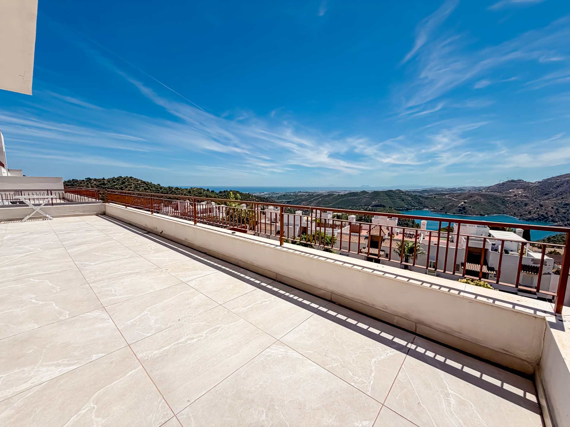 3 Bedroom Apartment in Istán - Photo 16