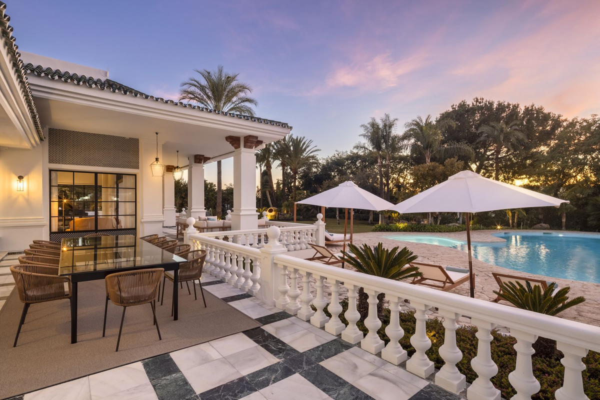 12 Bedroom Villa in Marbella - Photo 24
