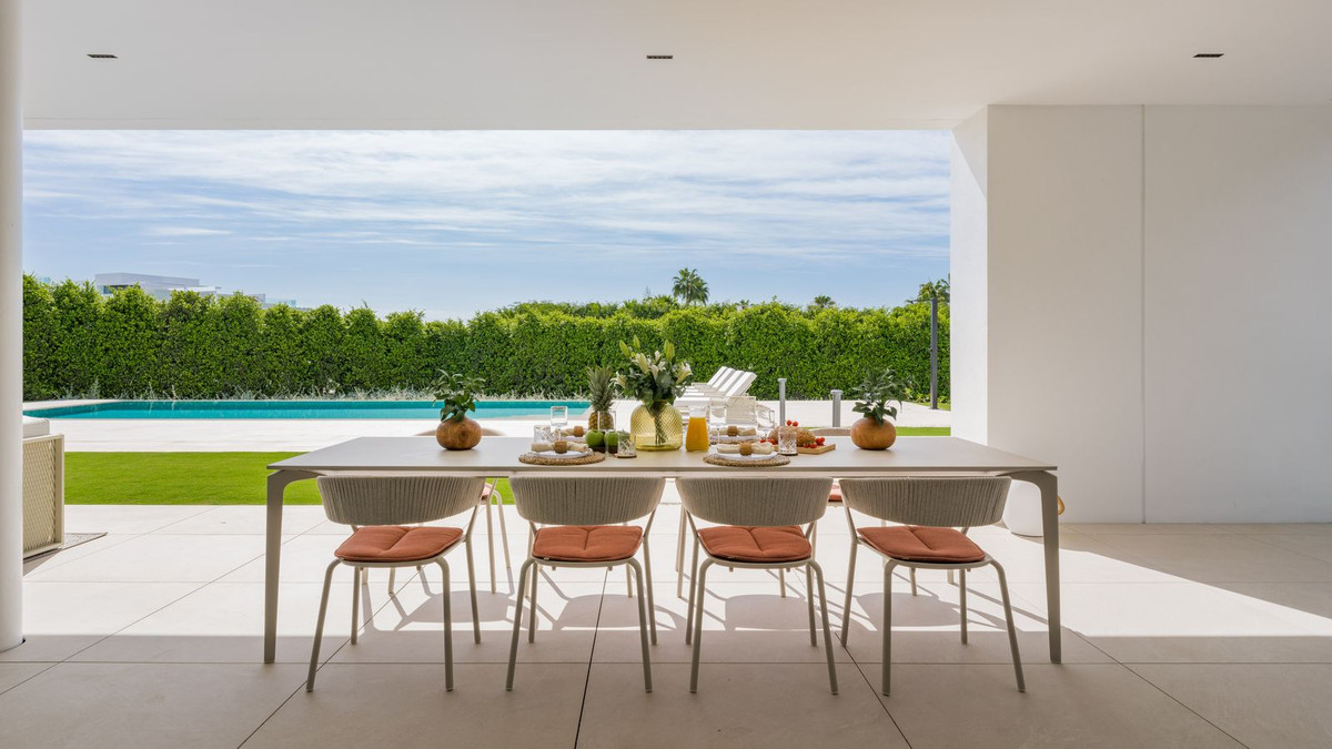 5 Bedroom Villa in Marbella - Photo 44