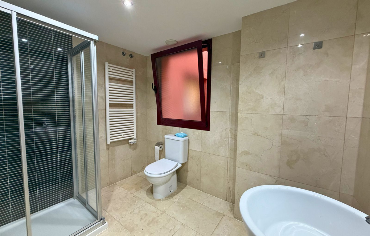 3 Bedroom Apartment in Casares - Photo 29