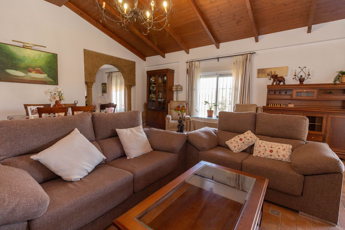 4 Bedroom Country house in Mijas - Фото 13