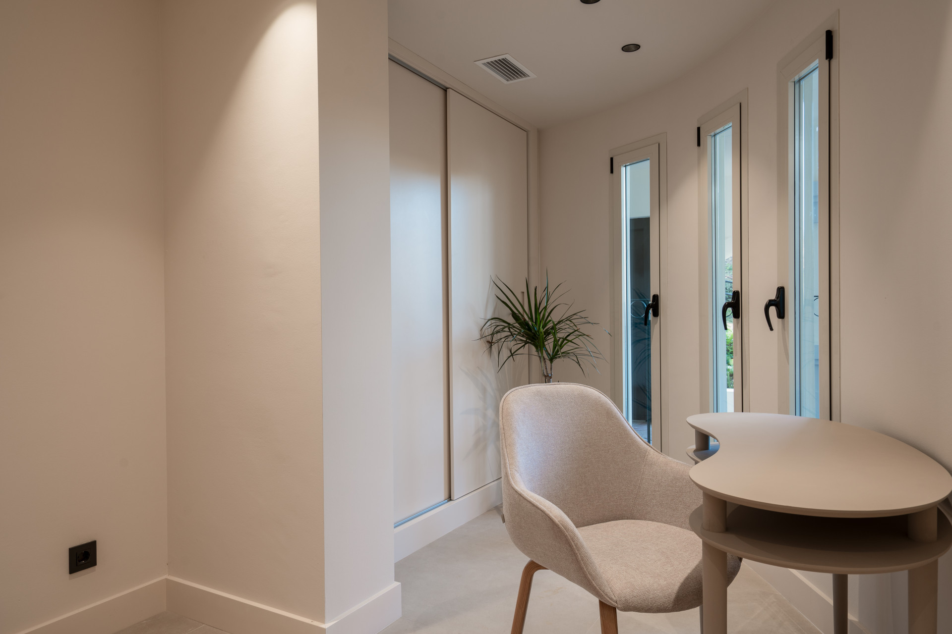 3 Bedroom Apartment in Marbella - Photo 26