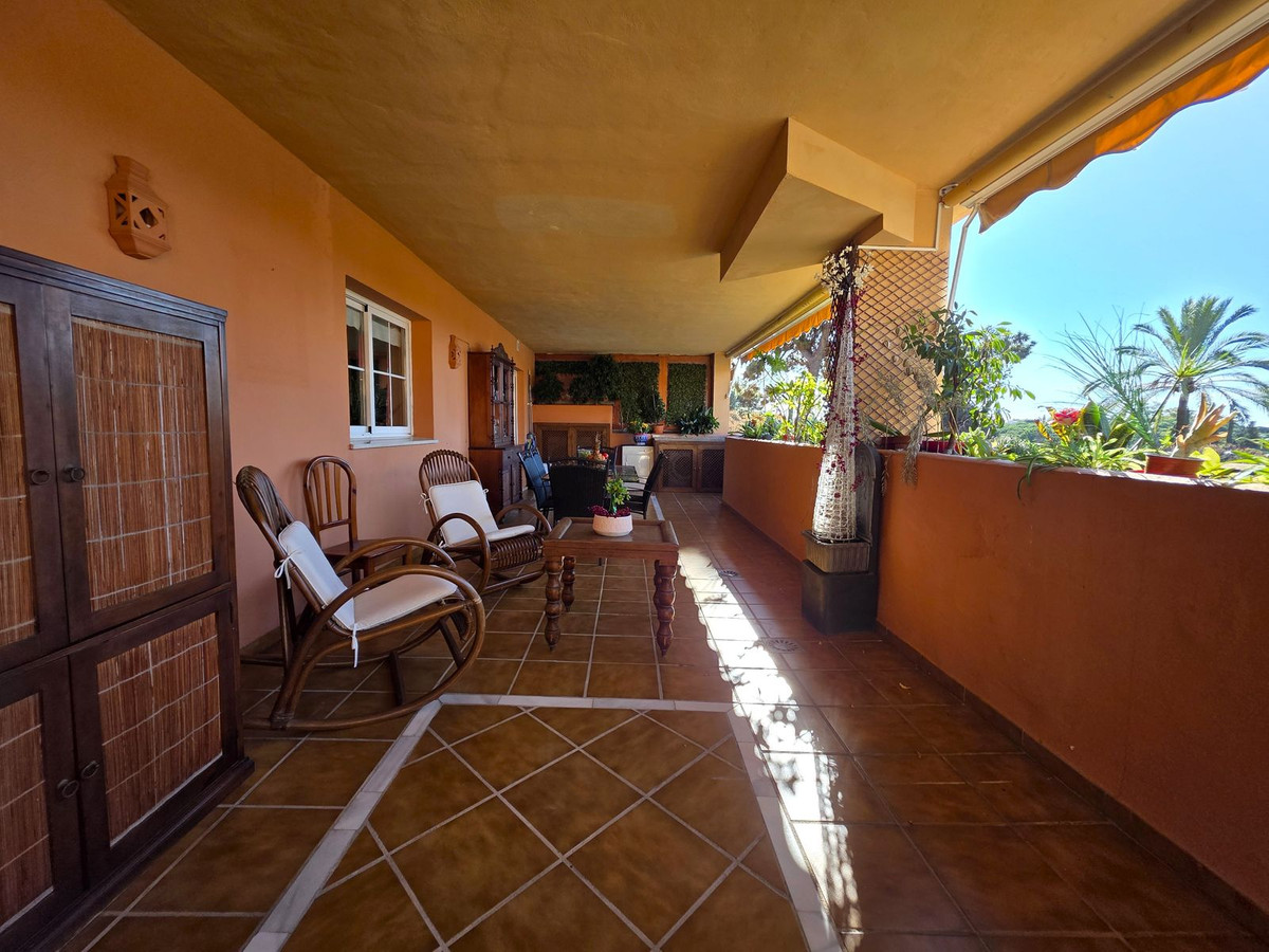 2 Bedroom Apartment in Marbella - Photo 9