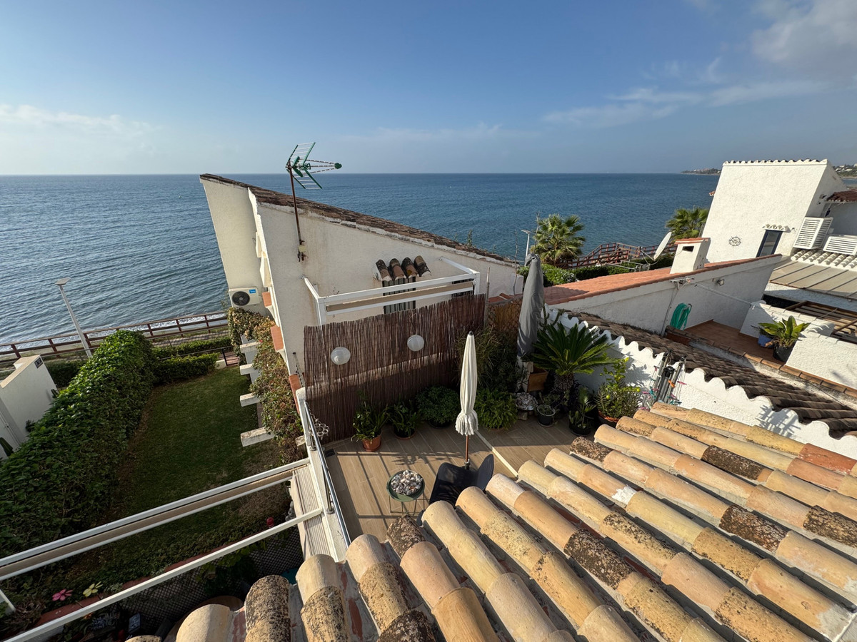 3 Bedroom Townhouse in Estepona - Фото 2
