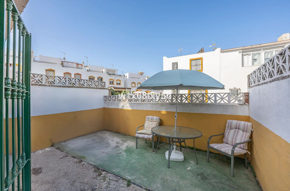 4 Bedroom Townhouse in San Pedro de Alcántara - Photo 16