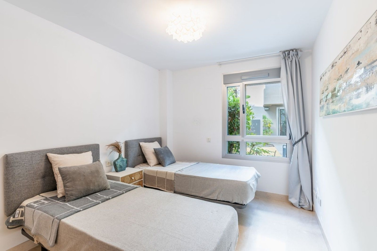 3 Bedroom Apartment in Benahavís - Photo 19