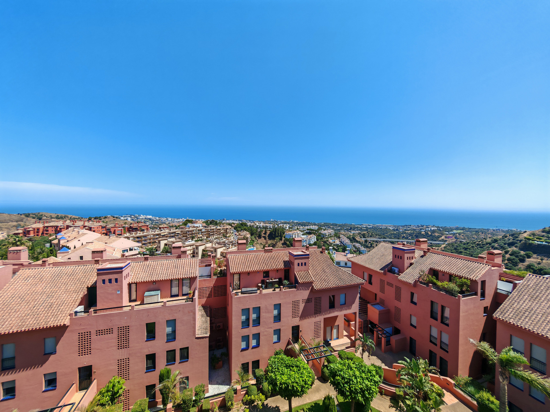 4 Bedroom Apartment in Mijas - Photo 22