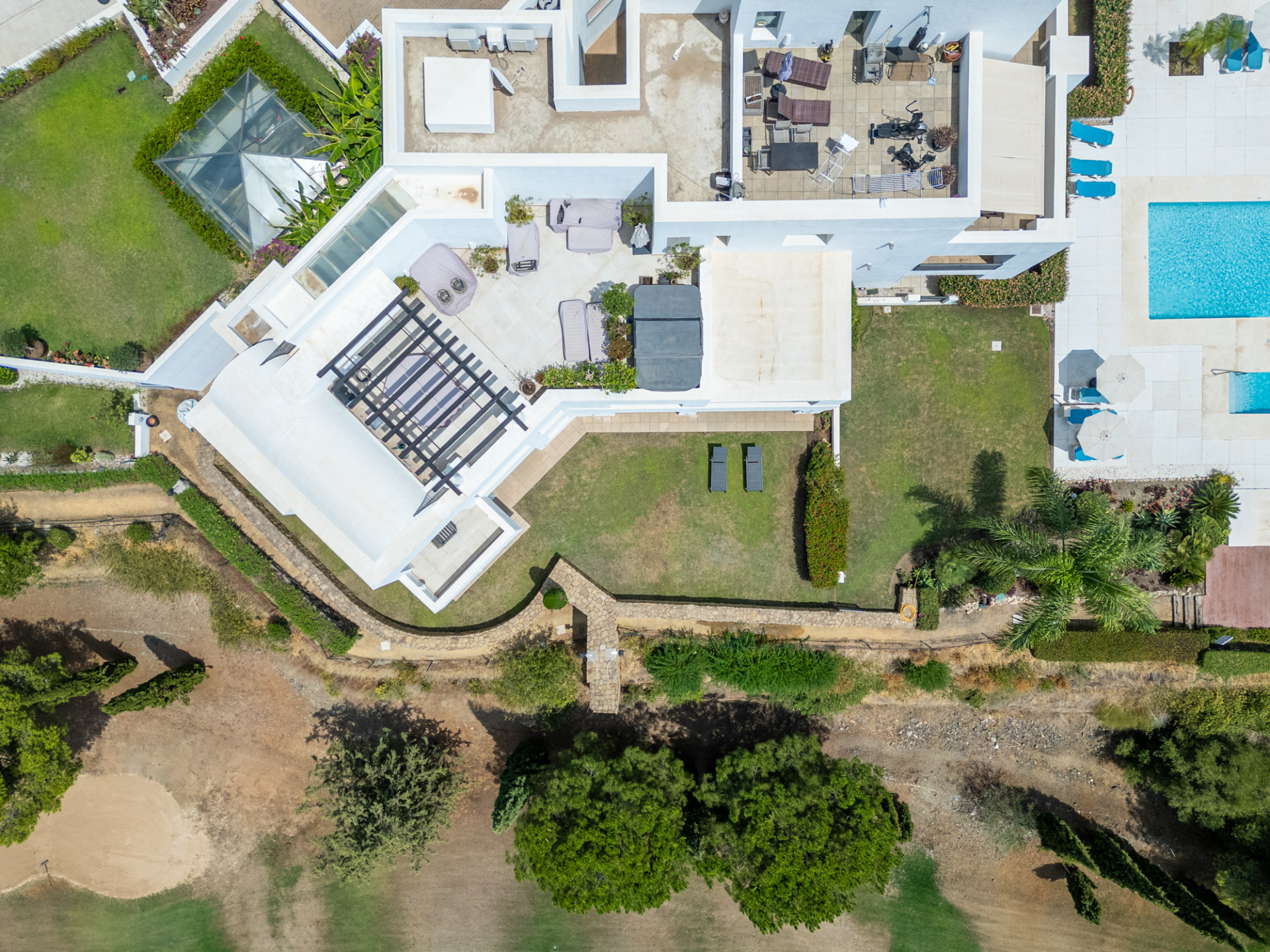 2 Bedroom Apartment in Benahavís - Photo 40