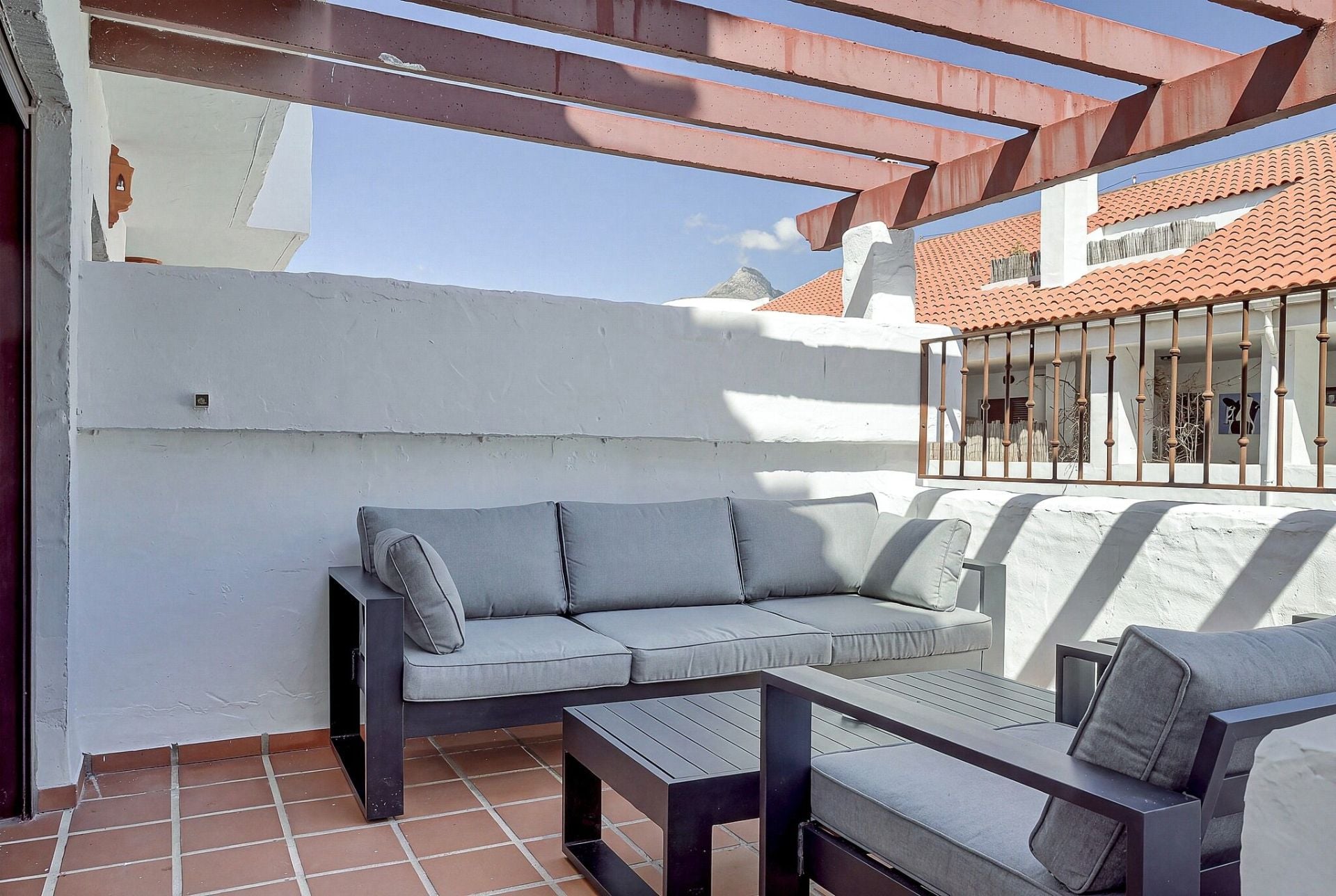 2 Bedroom Apartment in Marbella - Photo 15
