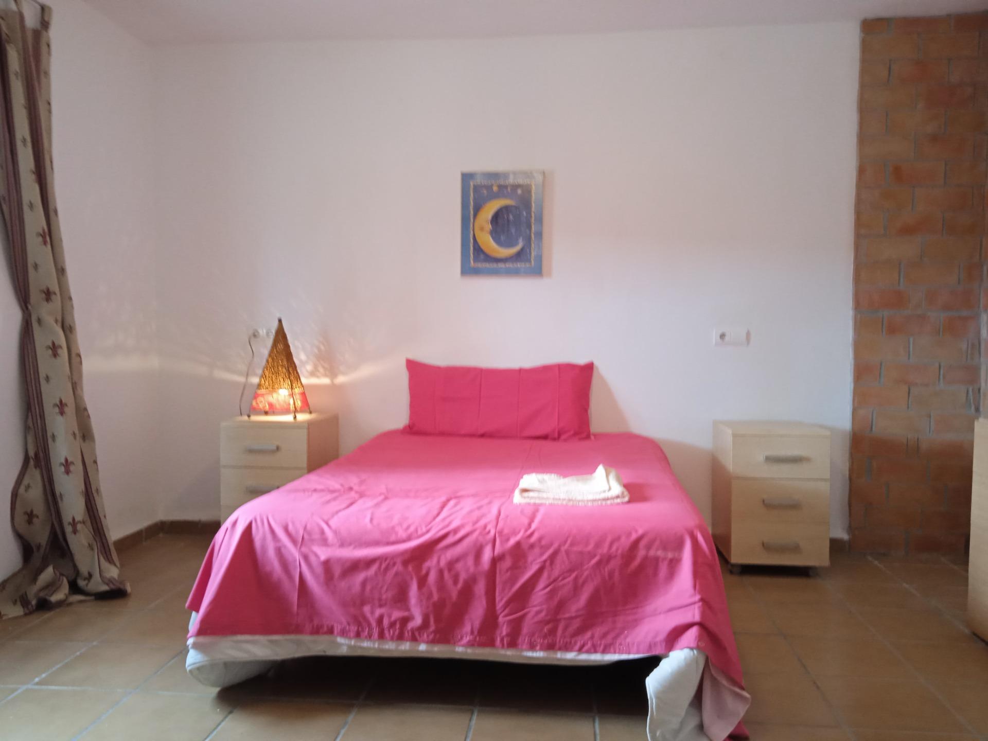Chalet de 5 dormitorios con piscina en Granada – Foto 7