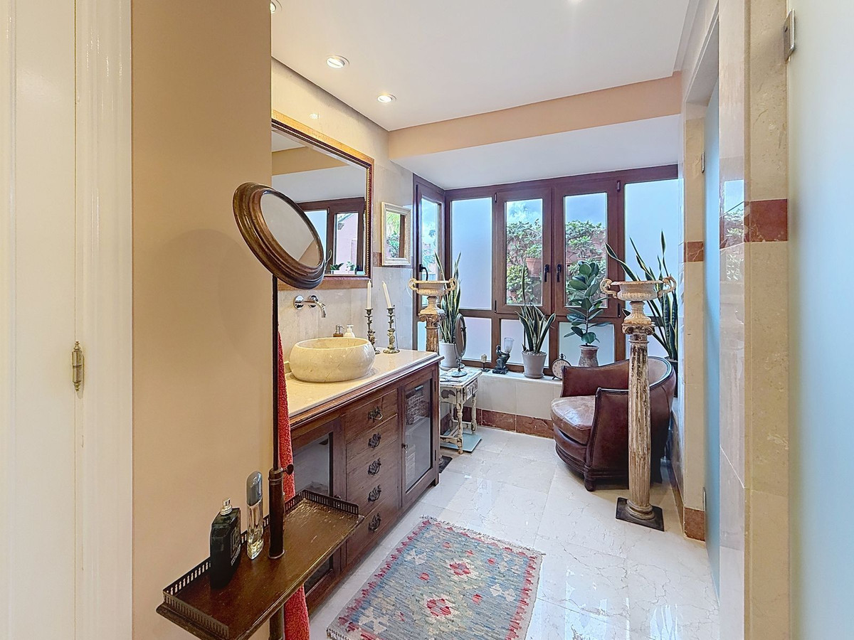 3 Bedroom Penthouse in Estepona - Фото 40