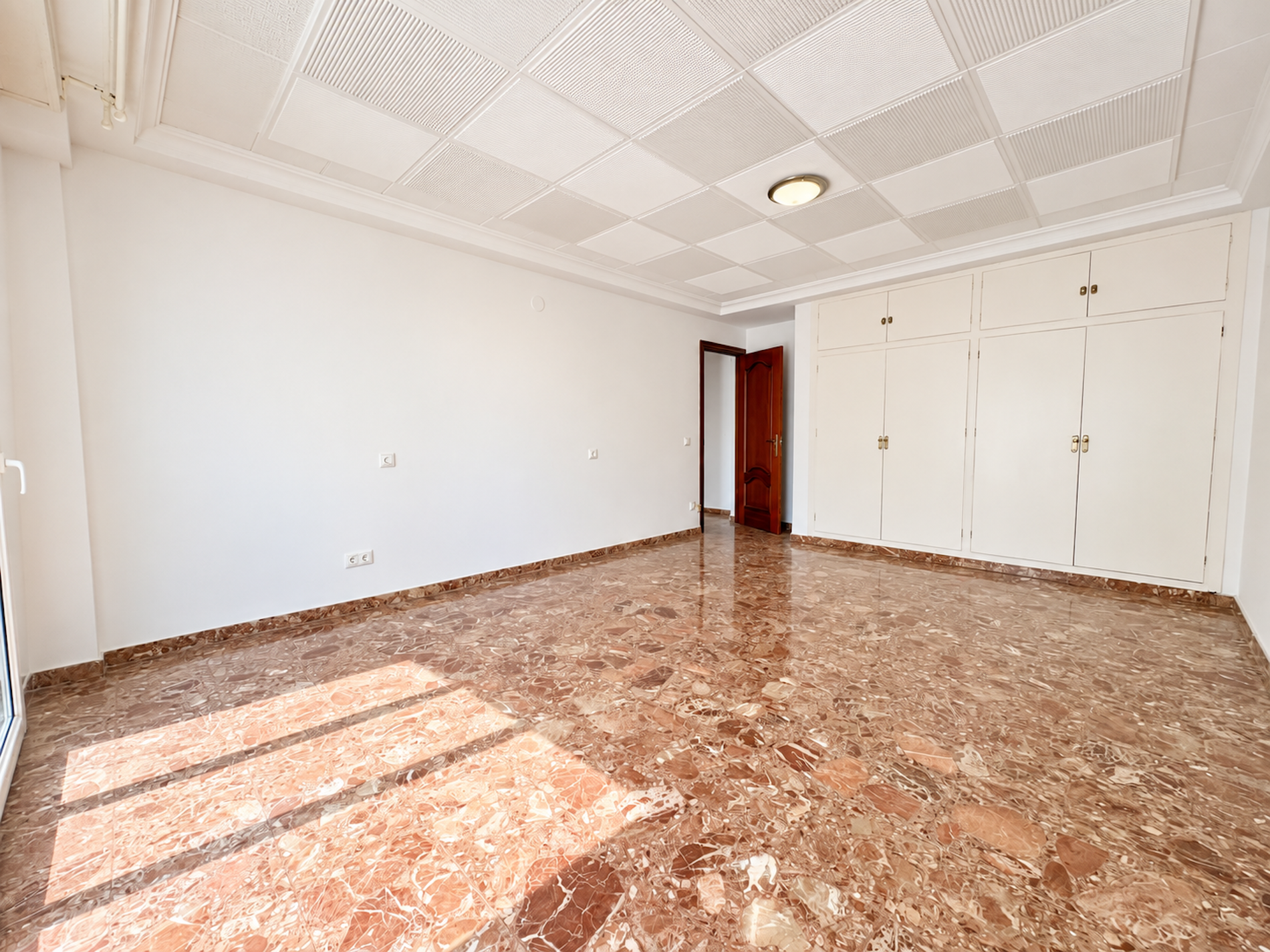 3 Bedroom Apartment in Fuengirola - Photo 16