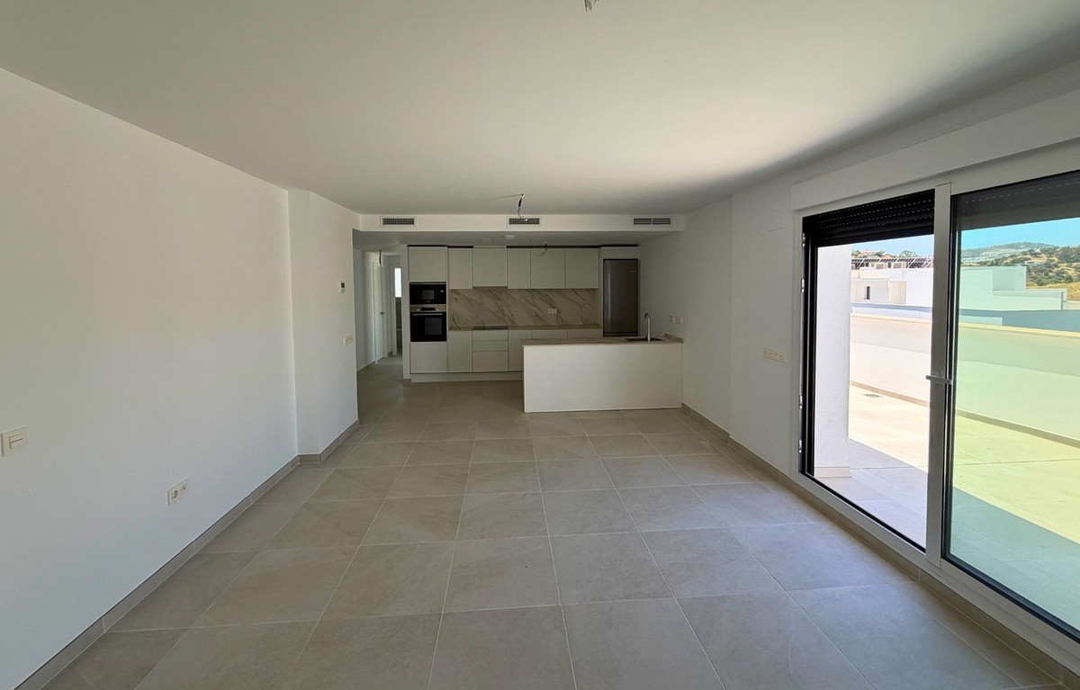 2 Bedroom Penthouse in Mijas - Photo 19