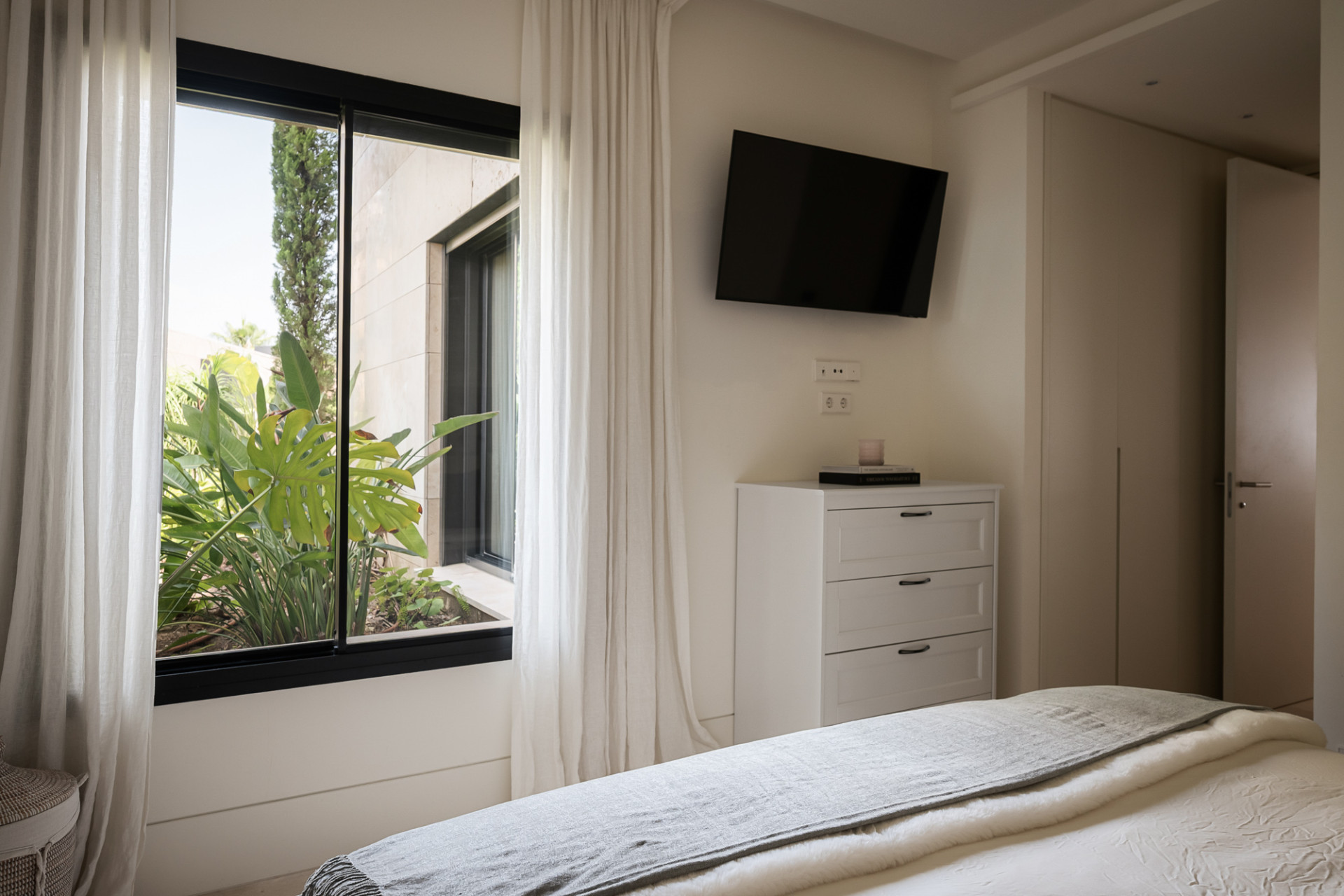 3 Bedroom Apartment in Benahavís - Photo 34