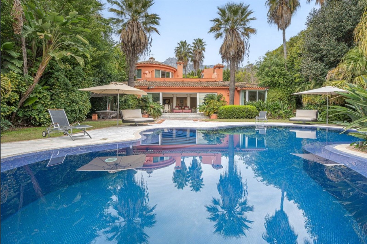5 Bedroom Villa in Marbella - Photo 34