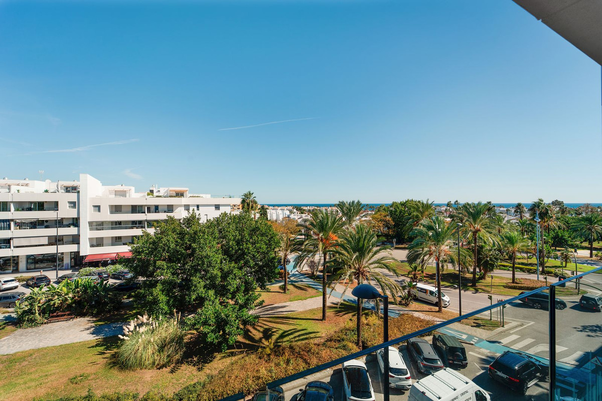 3 Bedroom Apartment in San Pedro de Alcántara - Photo 21
