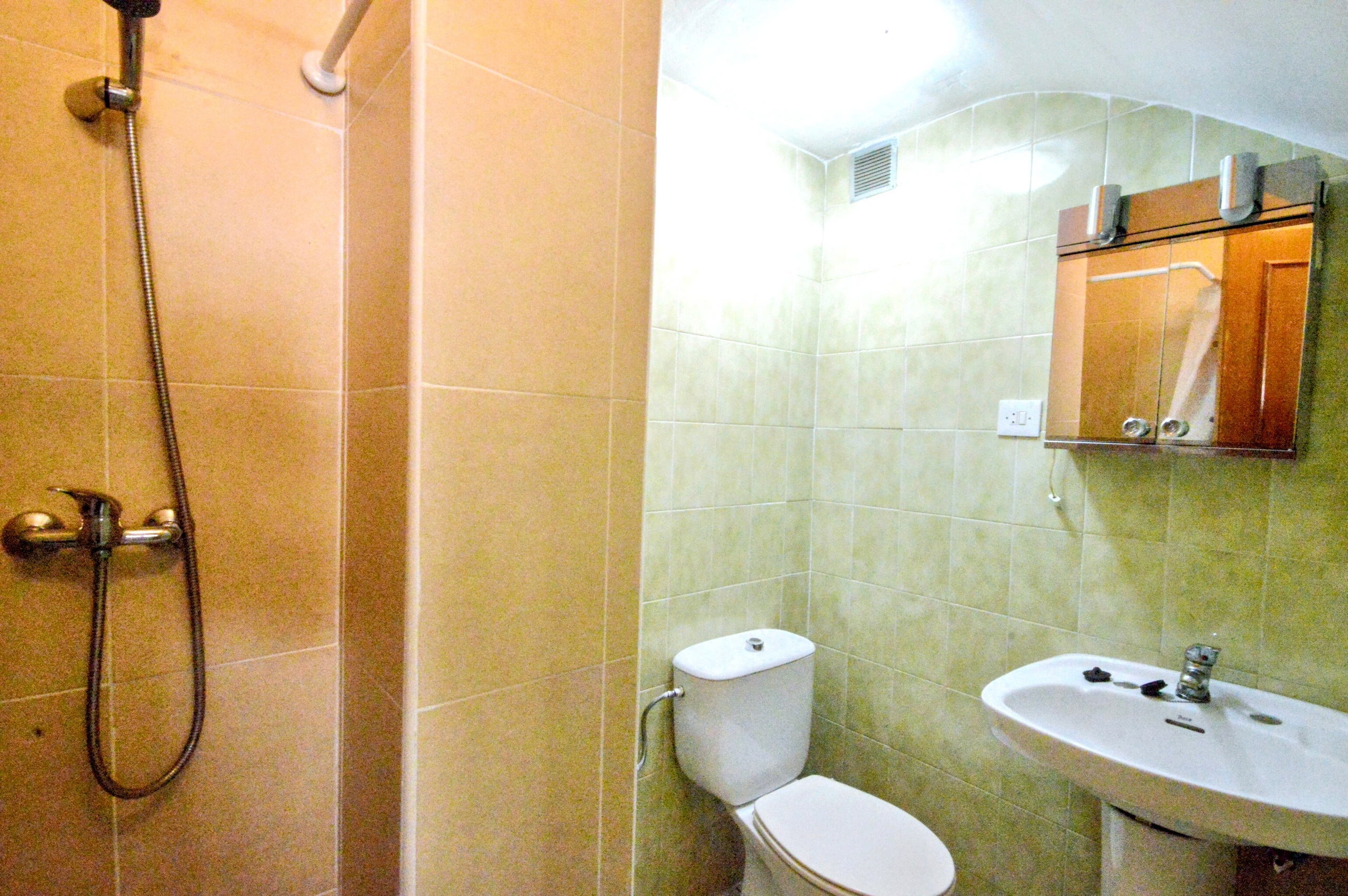Chalet de 3 dormitorios en Granada – Foto 9