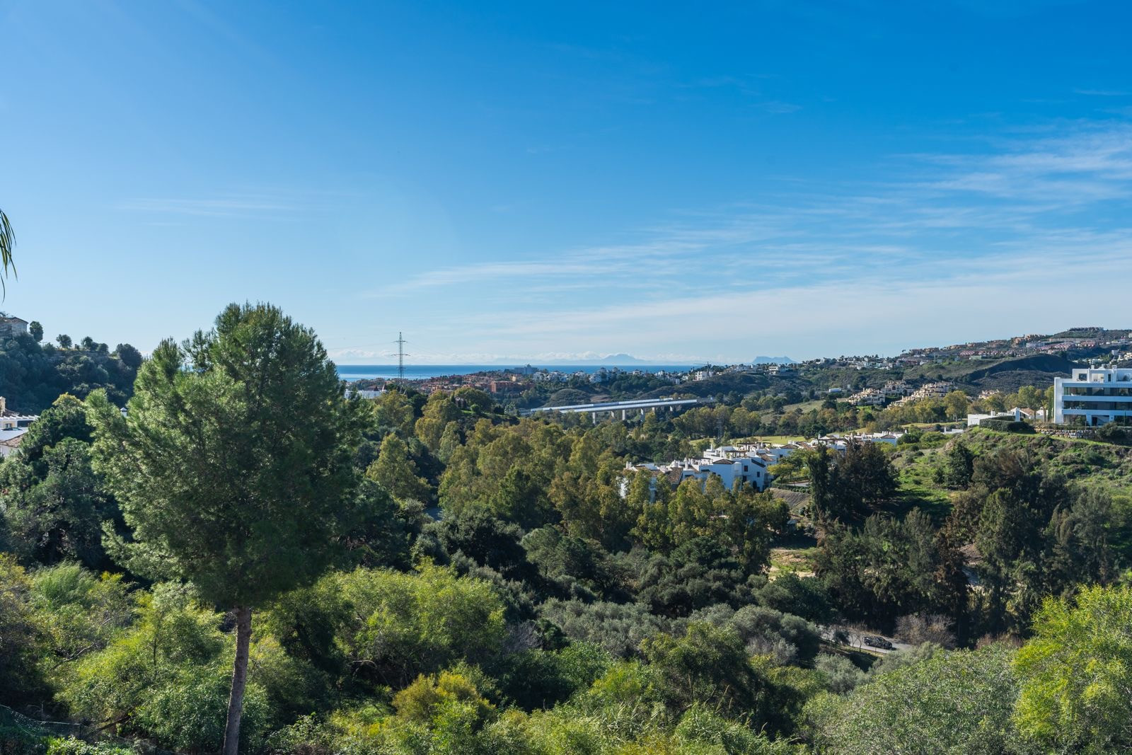 4 Bedroom Apartment in Benahavís - Photo 12