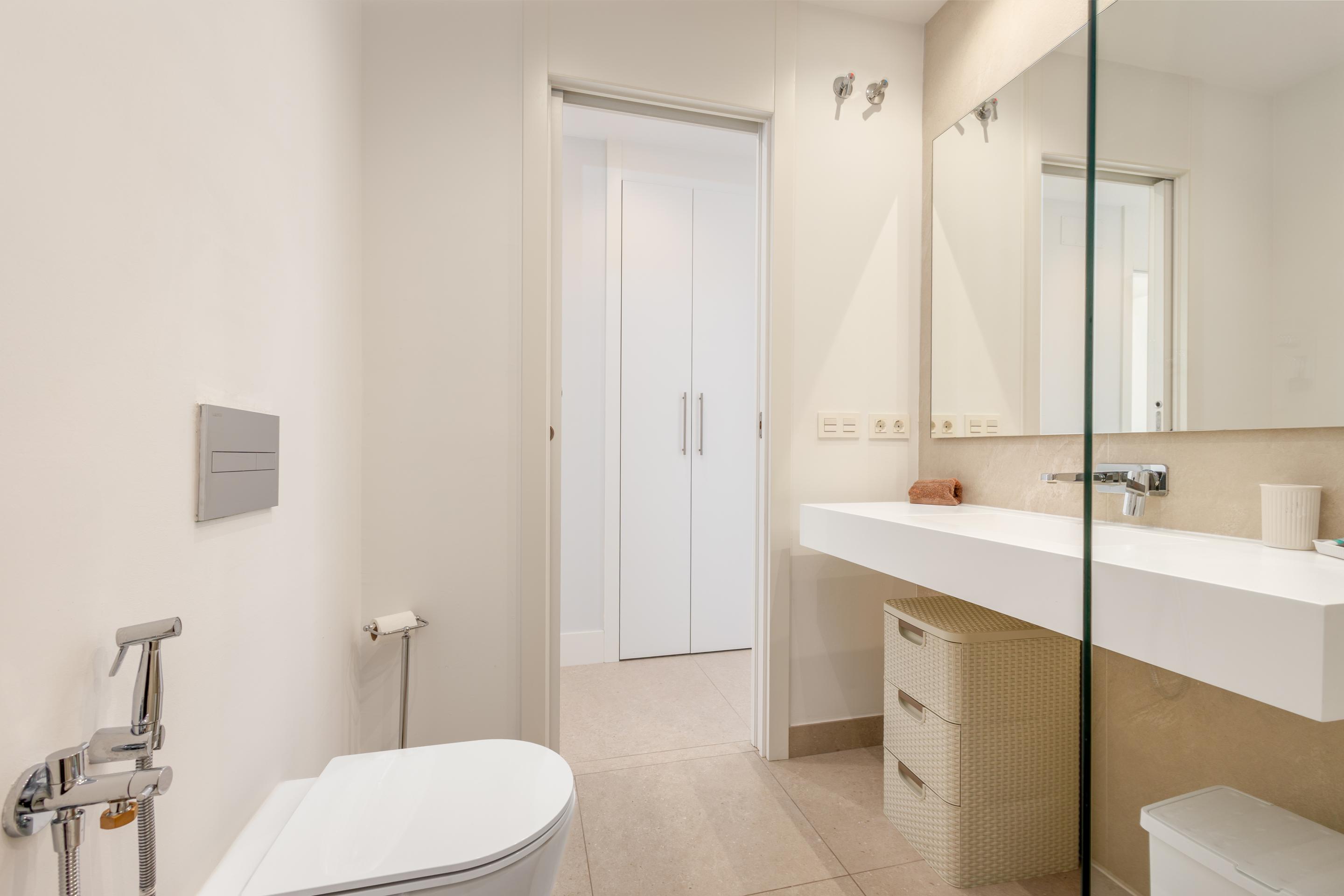 3 Bedroom Apartment in Benahavís - Photo 15