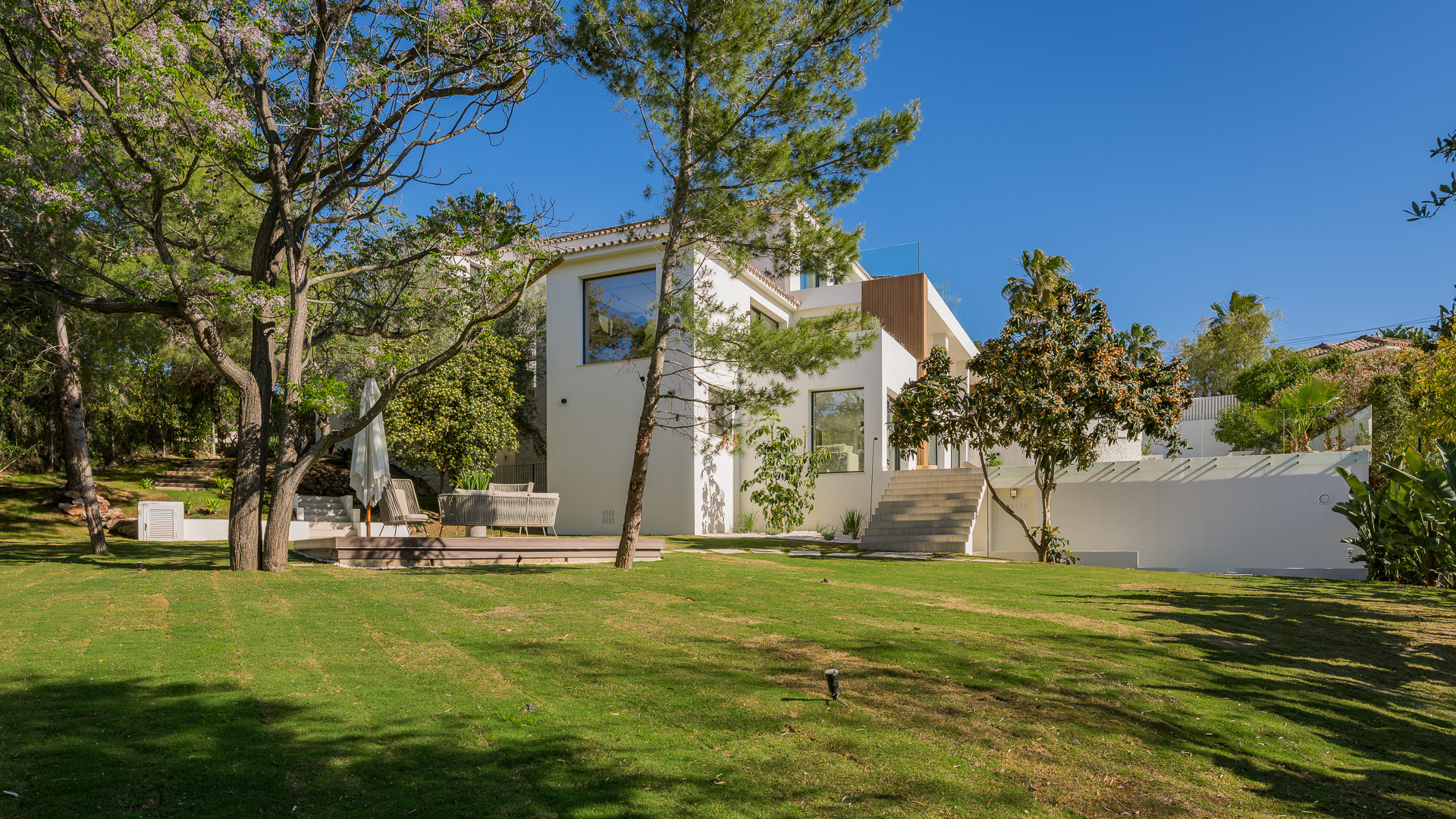 6 Bedroom Villa in Marbella - Photo 11