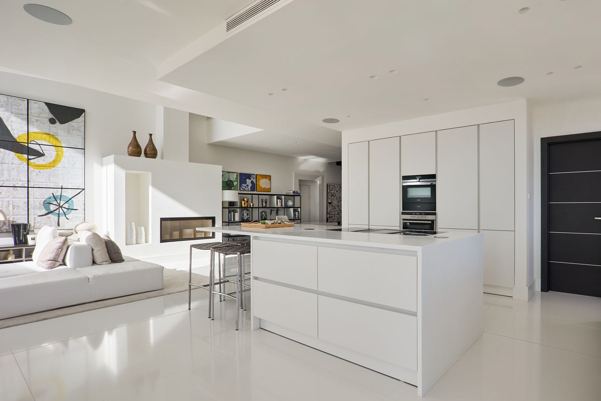 4 Bedroom Villa in Marbella - Photo 17