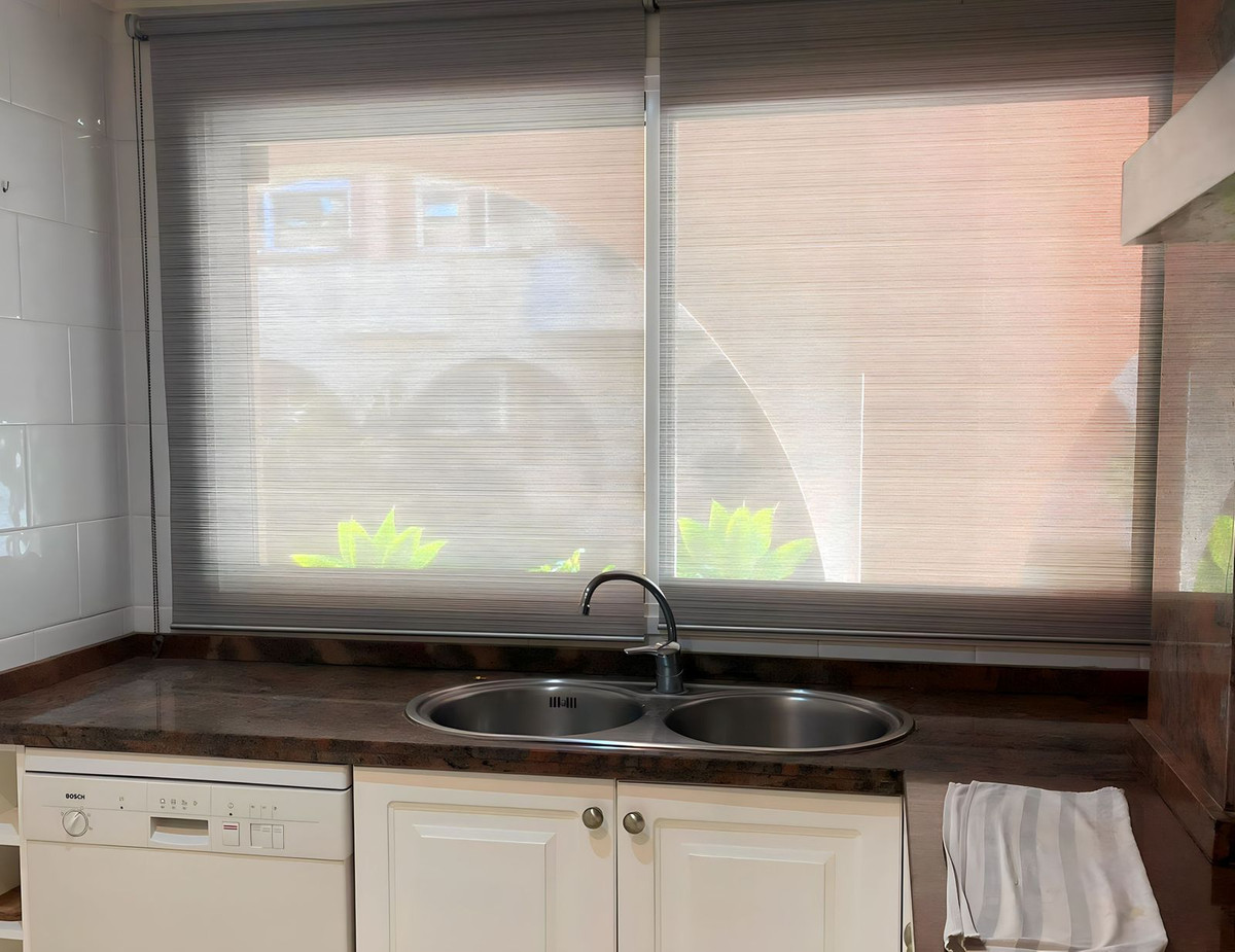 2 Bedroom Apartment in Marbella - Photo 8