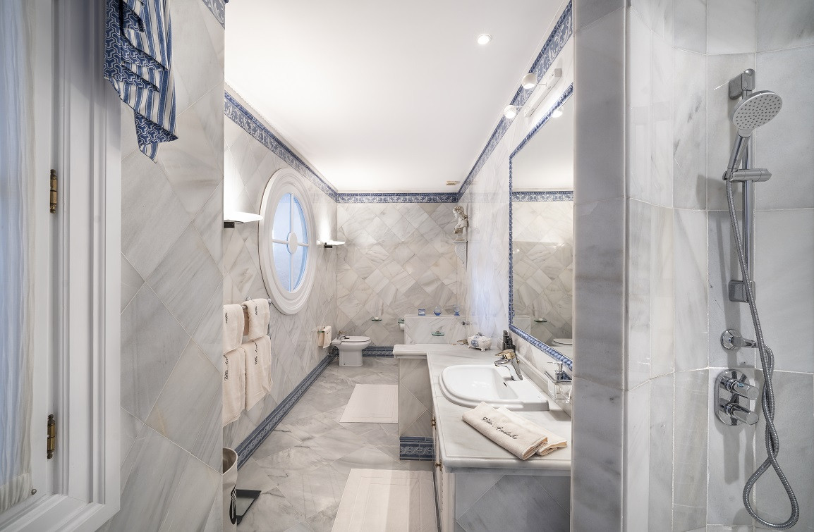 5 Bedroom Villa in San Roque - Photo 21