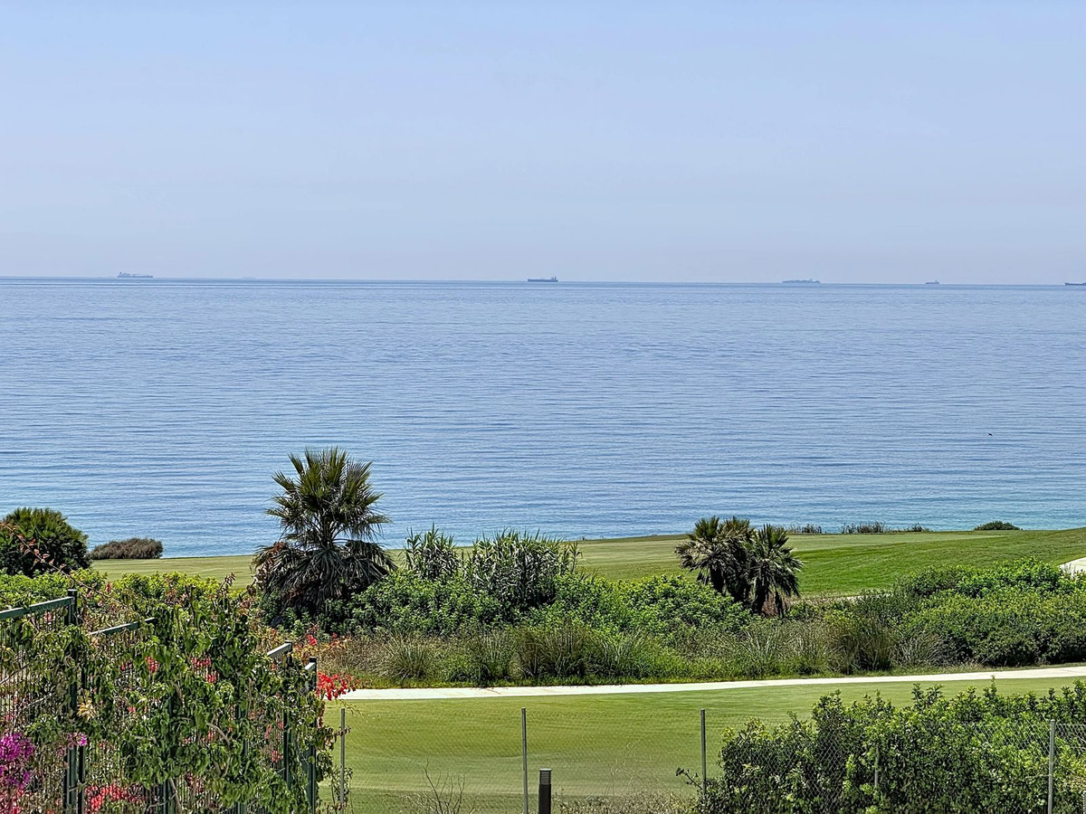 4 Bedroom Penthouse in La Alcaidesa - Photo 65